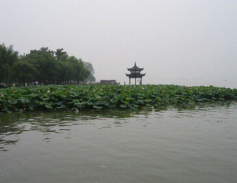 华东五市+千年水乡、中国馆双飞7日游