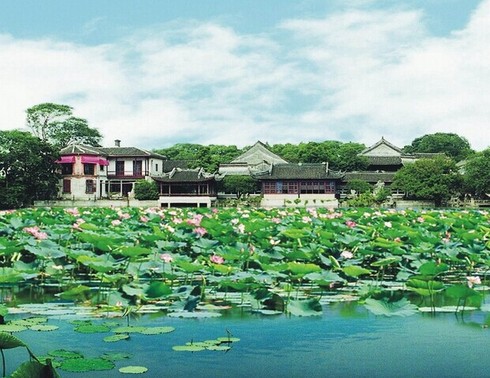 华东五市+水乡“乌镇”+厦门、武夷山、九曲溪漂流双飞3卧13日游