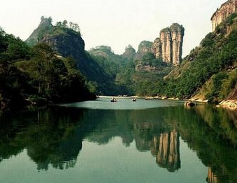 厦门、鼓浪屿、武夷山+华东五市双飞三卧13日游