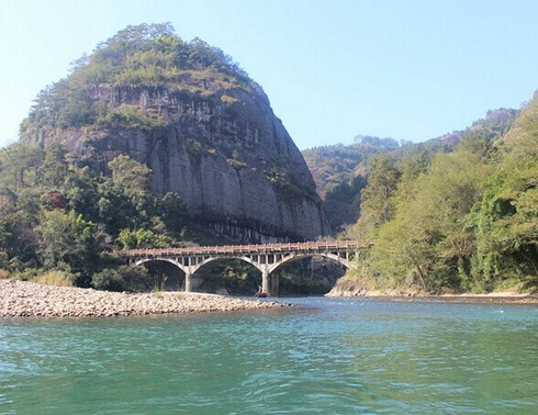 厦门、鼓浪屿、武夷山+长沙、张家界、凤凰古城四飞11日