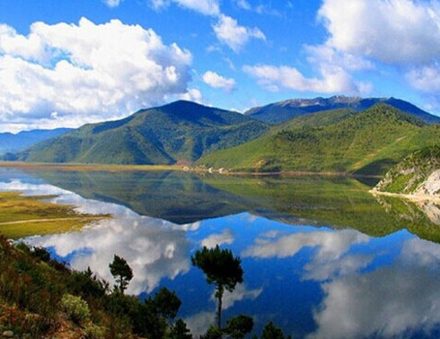 昆明、大理、丽江、香格里拉、泸沽湖双飞10日游