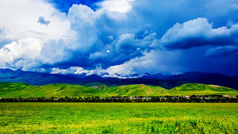 6月：“大美新疆”北疆伊喀环线观光游列7日品质游