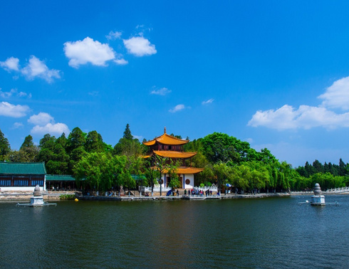 夕阳红：昆明大理丽版+桂林、漓江、阳朔+重庆单飞17日游