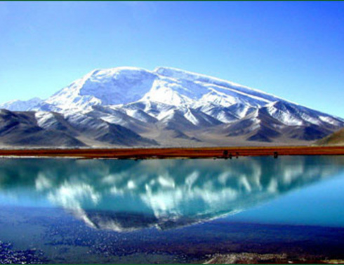 10月南疆经典游玩路线卡拉库里湖、喀什民俗风情（市内）双卧4日游，天天发团，新疆旅行社最受好评