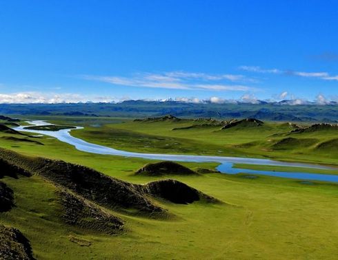 独山子大峡谷、赛里木湖、喀赞其、喀拉峻、巴音布鲁克、独库五日游