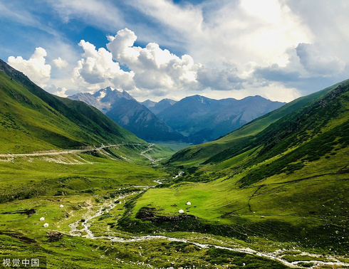 独山子大峡谷、赛里木湖、喀赞其、喀拉峻、巴音布鲁克、独库五日游